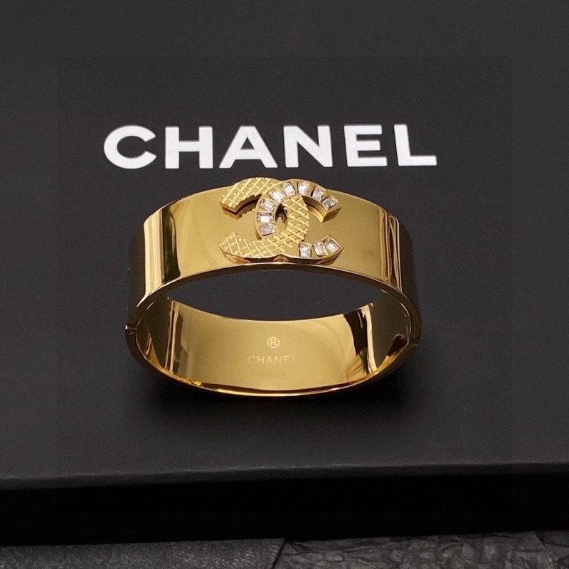 Ch**el bracelets